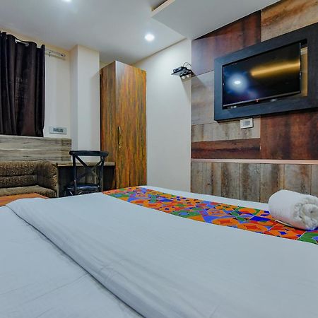 Fabhotel Middleton Desire - Nr Niladri Vihar Square Bhubaneswar Exteriör bild