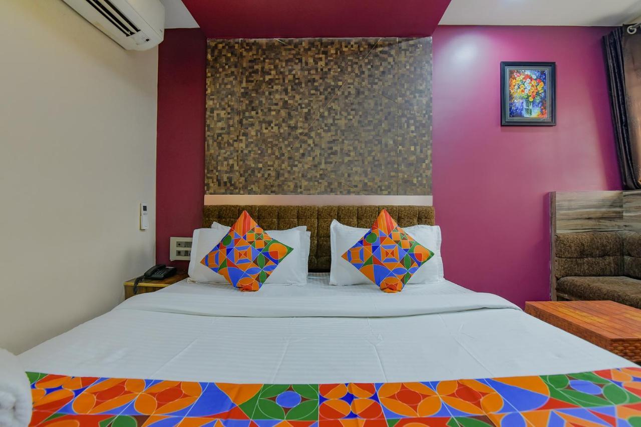 Fabhotel Middleton Desire - Nr Niladri Vihar Square Bhubaneswar Exteriör bild