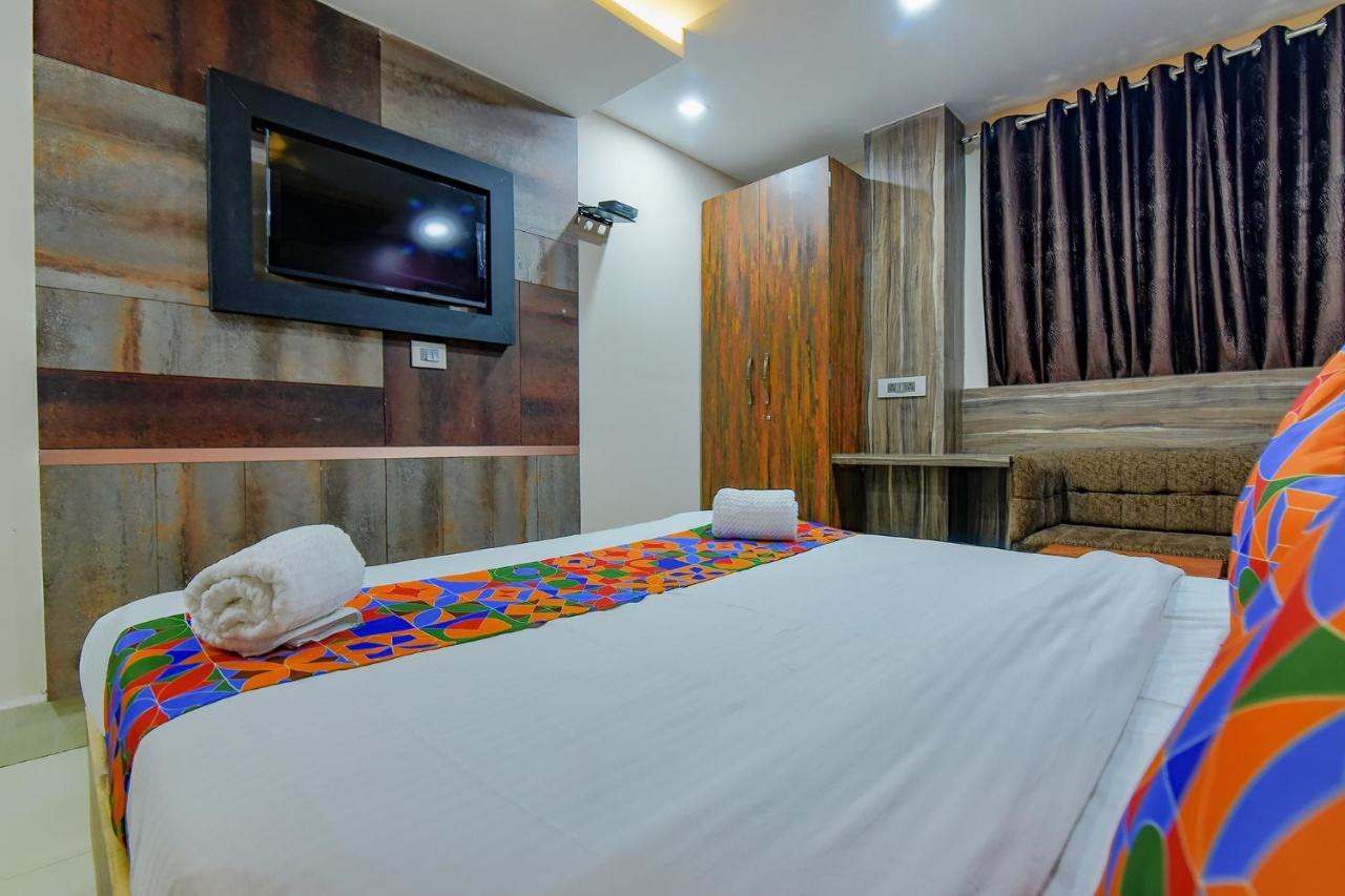 Fabhotel Middleton Desire - Nr Niladri Vihar Square Bhubaneswar Exteriör bild